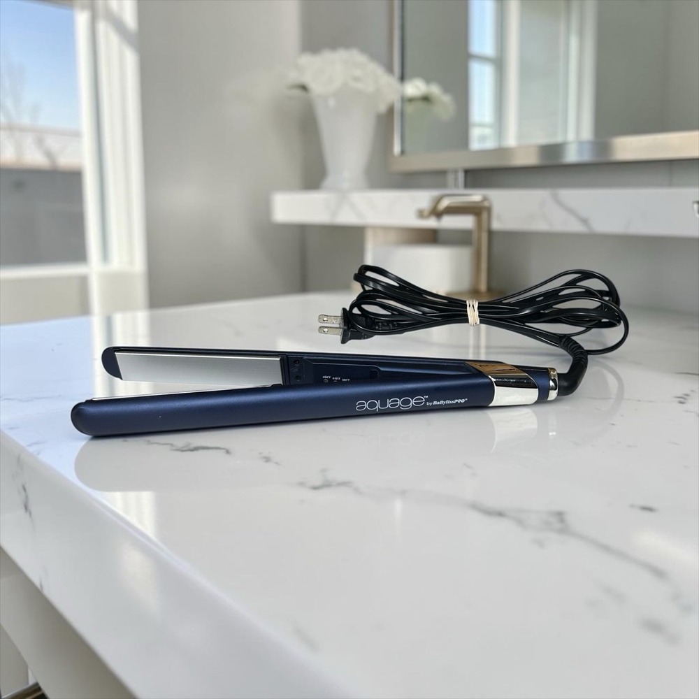 Aquage BaByliss PRO 1 " Styling Tool Silk Smoothing Flat Iron AQSK130 Blue